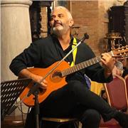 Lezioni di chitarra divertenti per tutte le età e per tutti i livelli. Vieni a divertirti col tuo strumento